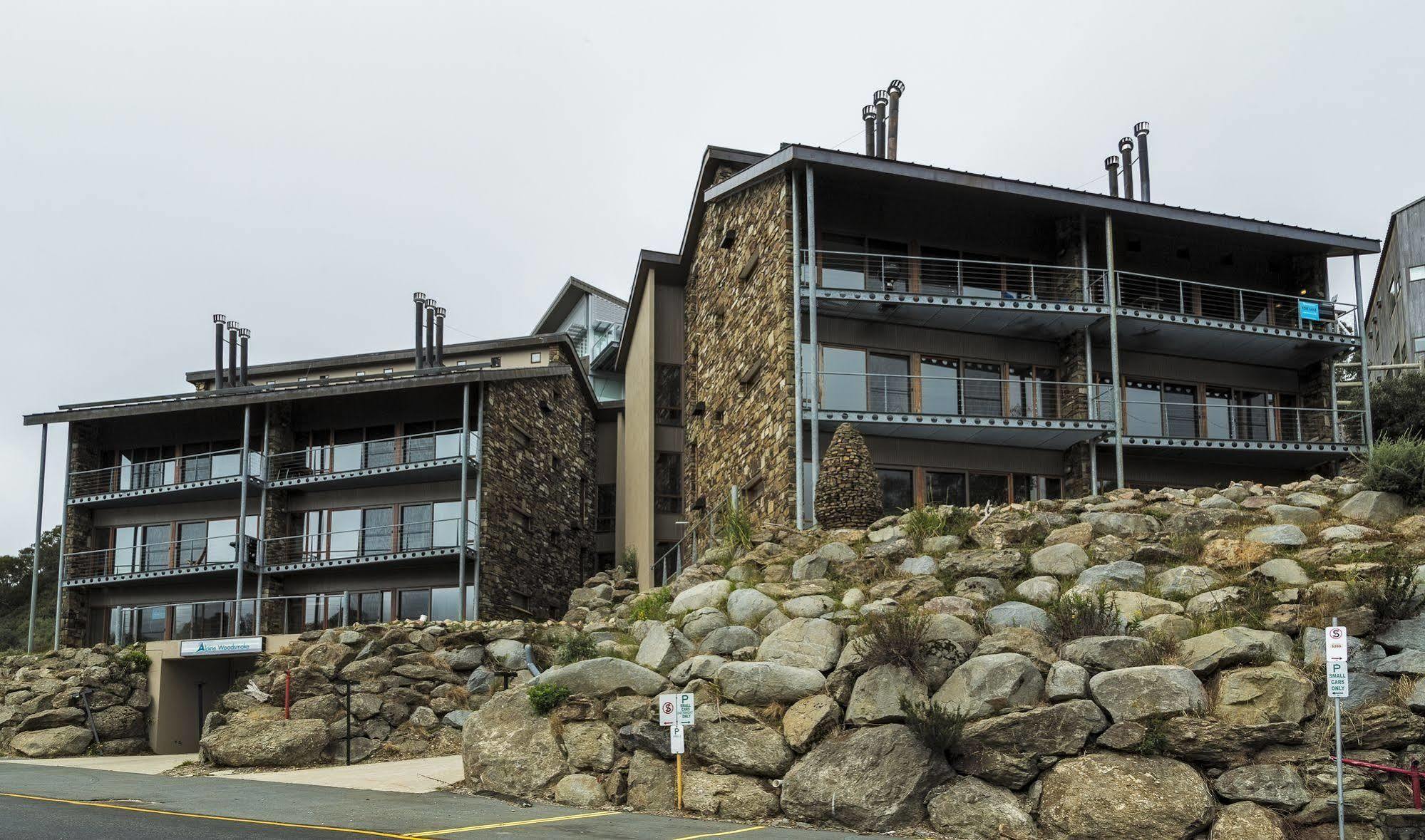 Alpine Woodsmoke Apartments フォールズ・クリーク エクステリア 写真